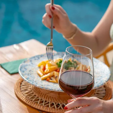 Hatica By Fora Alacati