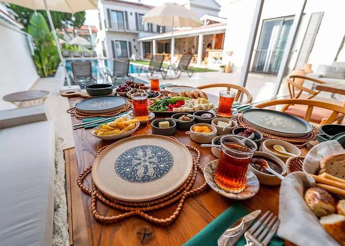 Hatica By Fora Alacati