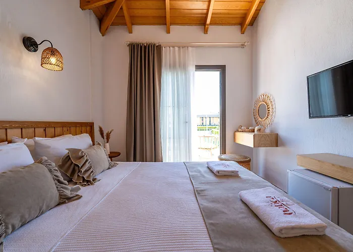 Hatica By Fora Alacati מלון