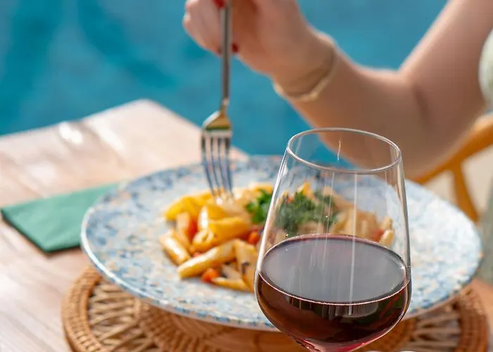 Hatica By Fora Alacati